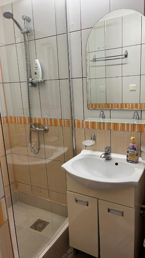 Linna Apartament Галац Экстерьер фото